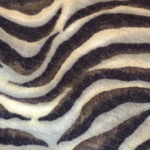 Animal print sweater - Picture 8 of 10